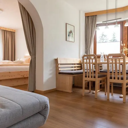 Ferienwohnung Neururer Andrea شقة